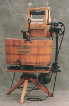 Description: 1900 Company electric motor washer
